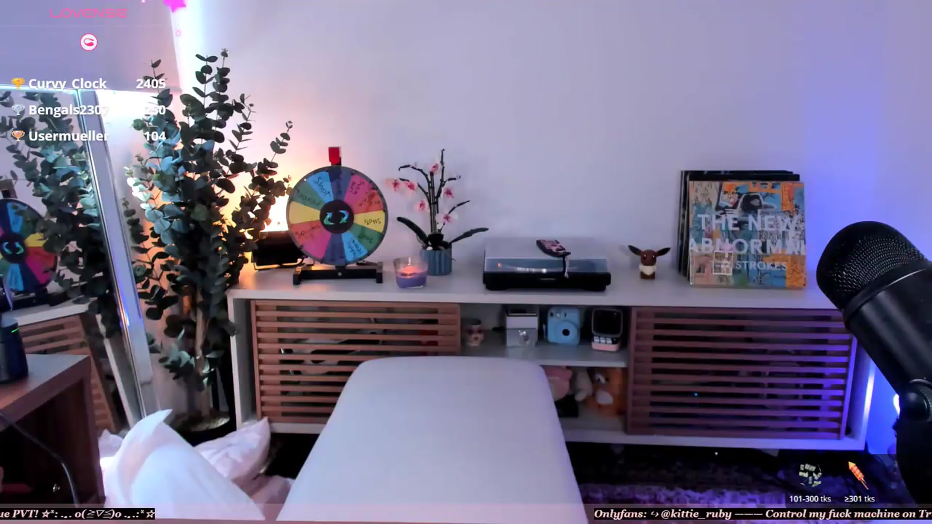 Gallery image thumbnail from kittieEVIL's myfreecams stream on, 07/31/2026, 17:26 image 14 of 20