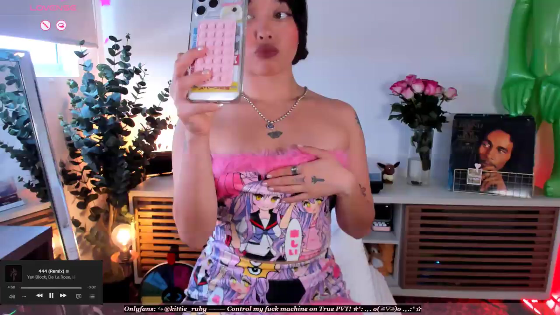 Gallery image thumbnail from kittieEVIL's myfreecams stream on, 08/19/2026, 15:57 image 17 of 20