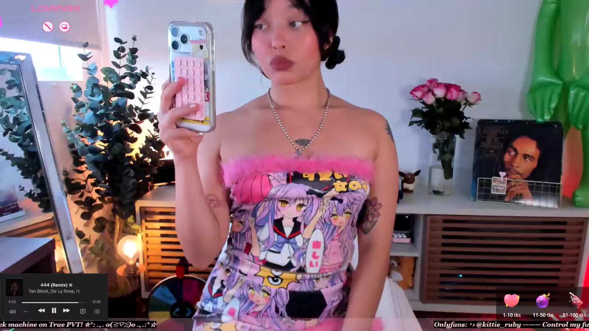 Gallery image thumbnail from kittieEVIL's myfreecams stream on, 08/19/2026, 15:57 image 16 of 20