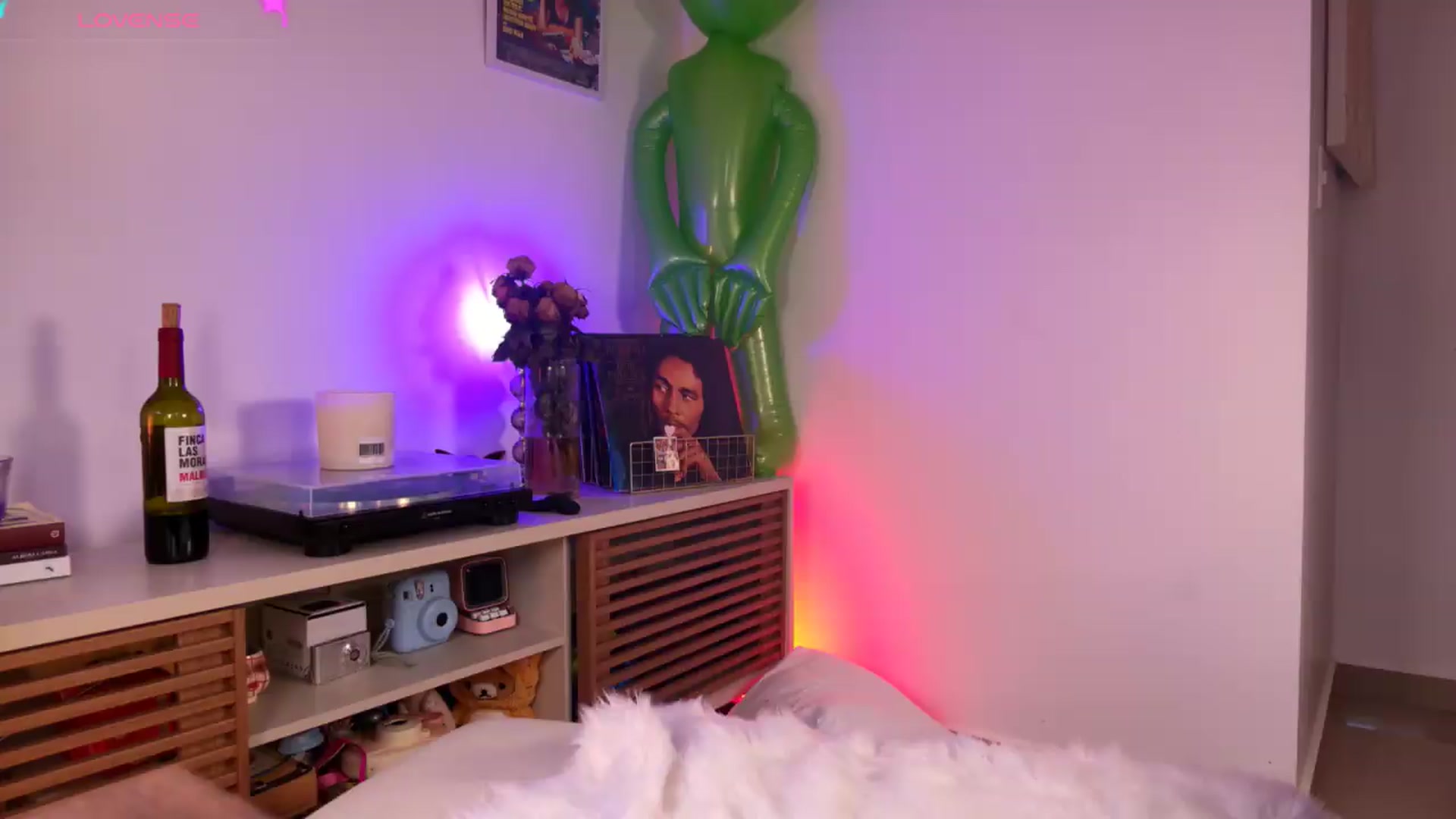 Gallery image thumbnail from kittieEVIL's myfreecams stream on, 08/28/2026, 17:18 image 2 of 20