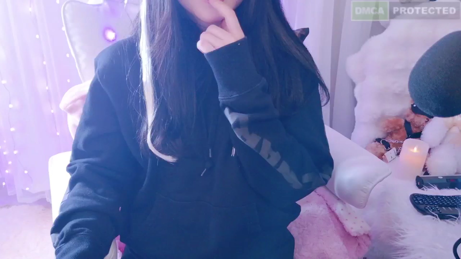 Gallery image thumbnail from kitty_'s myfreecams stream on, 02/01/2025, 04:51 image 18 of 20