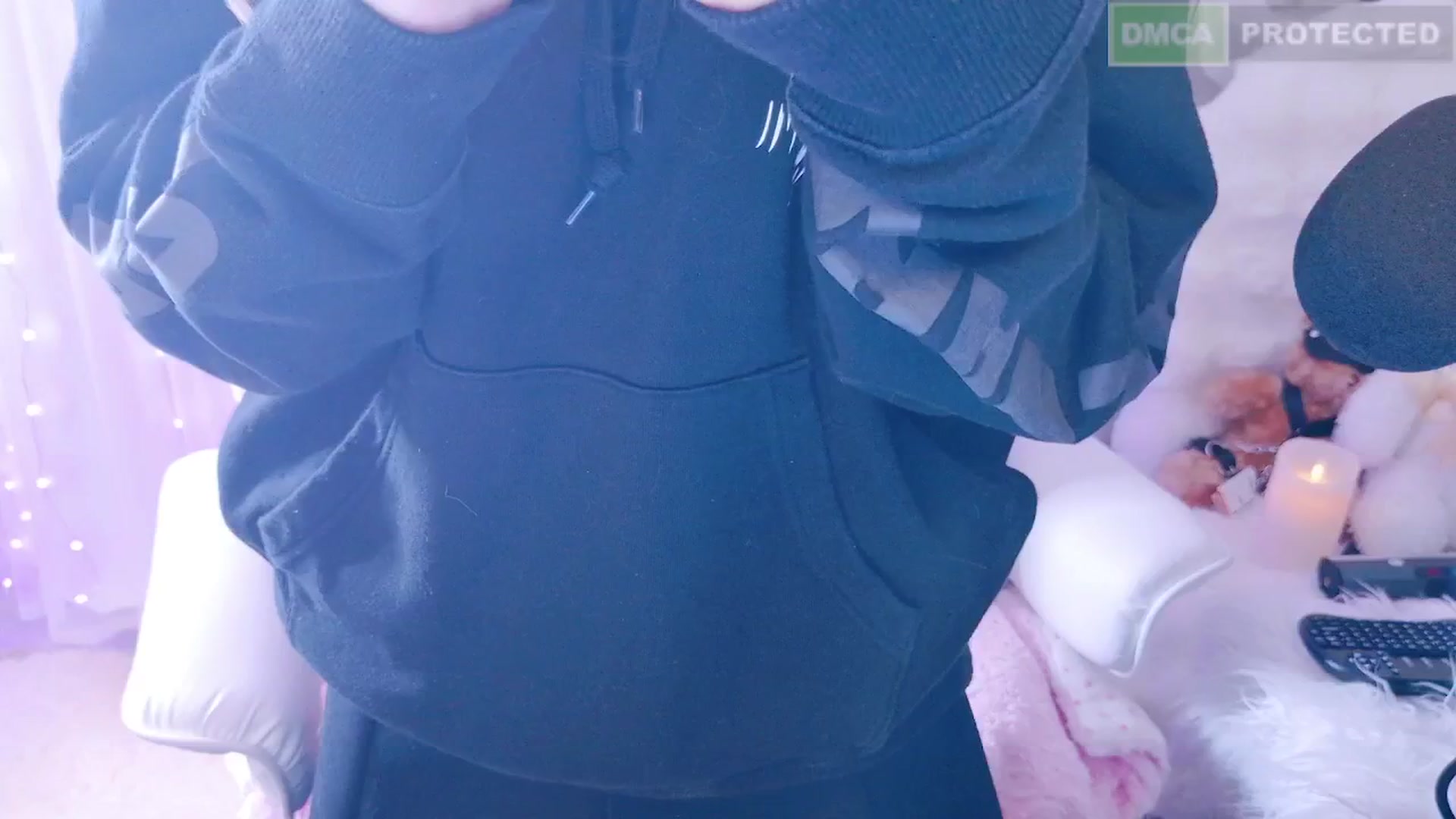 Gallery image thumbnail from kitty_'s myfreecams stream on, 02/01/2025, 04:51 image 19 of 20