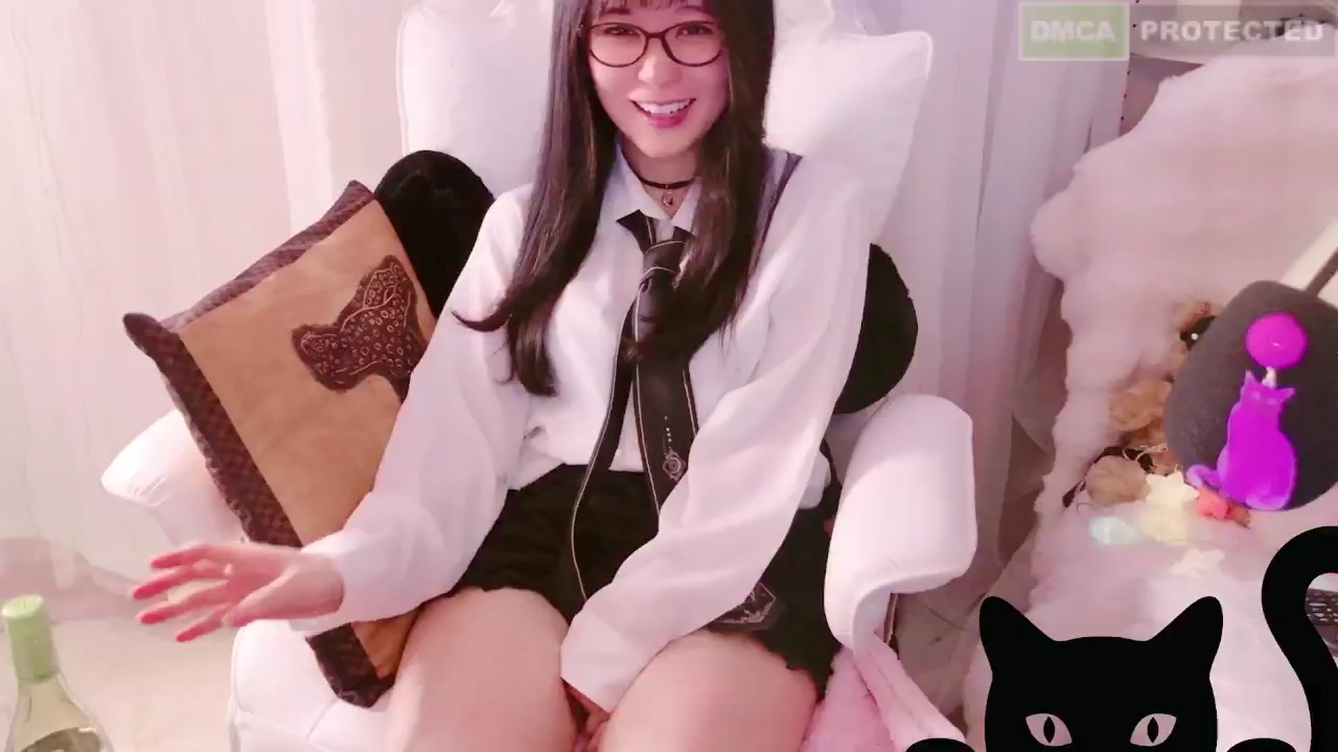 Gallery image thumbnail from kitty_'s myfreecams stream on, 02/02/2025, 06:05 image 17 of 20