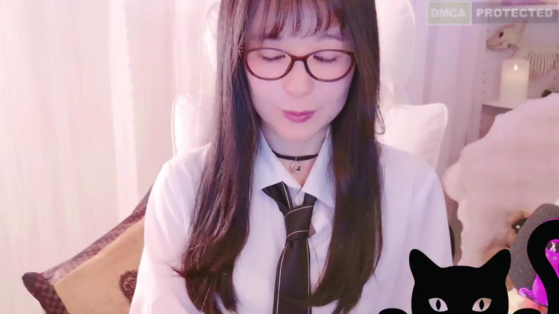 Gallery image thumbnail from kitty_'s myfreecams stream on, 02/02/2025, 06:05 image 16 of 20