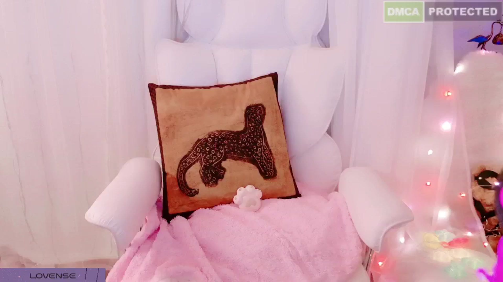 Gallery image thumbnail from kitty_'s myfreecams stream on, 02/15/2025, 06:51 image 12 of 20