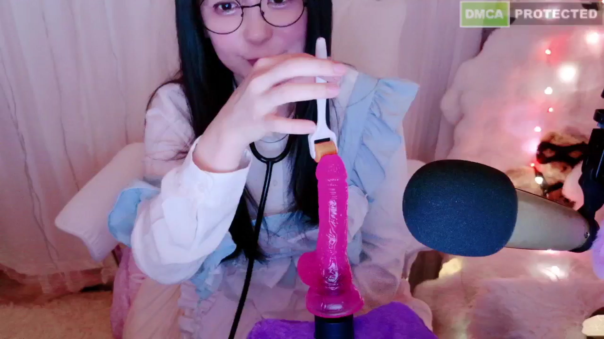 Gallery image thumbnail from kitty_'s myfreecams stream on, 02/16/2025, 06:59 image 10 of 20