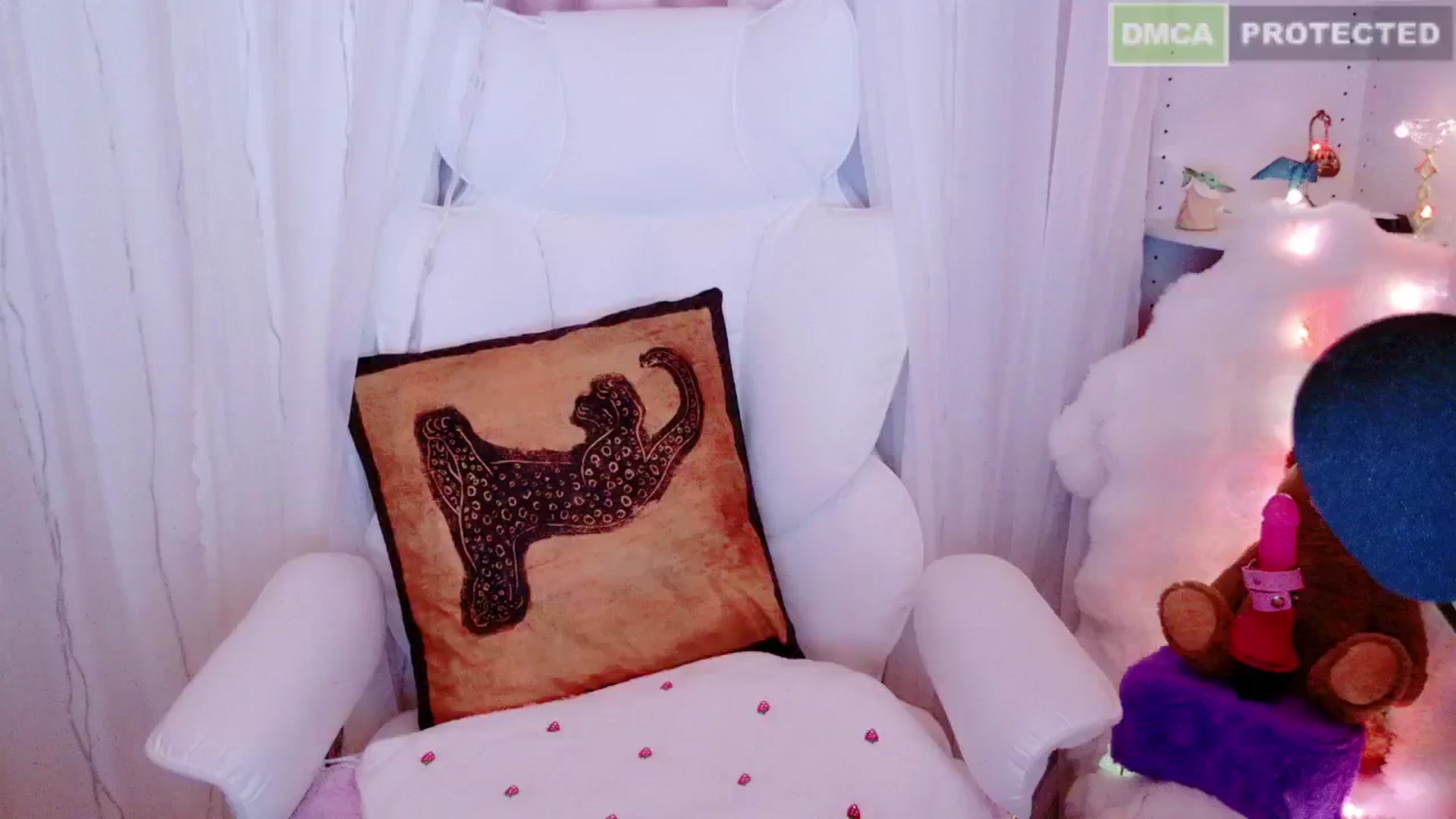 Gallery image thumbnail from kitty_'s myfreecams stream on, 02/16/2025, 06:59 image 18 of 20