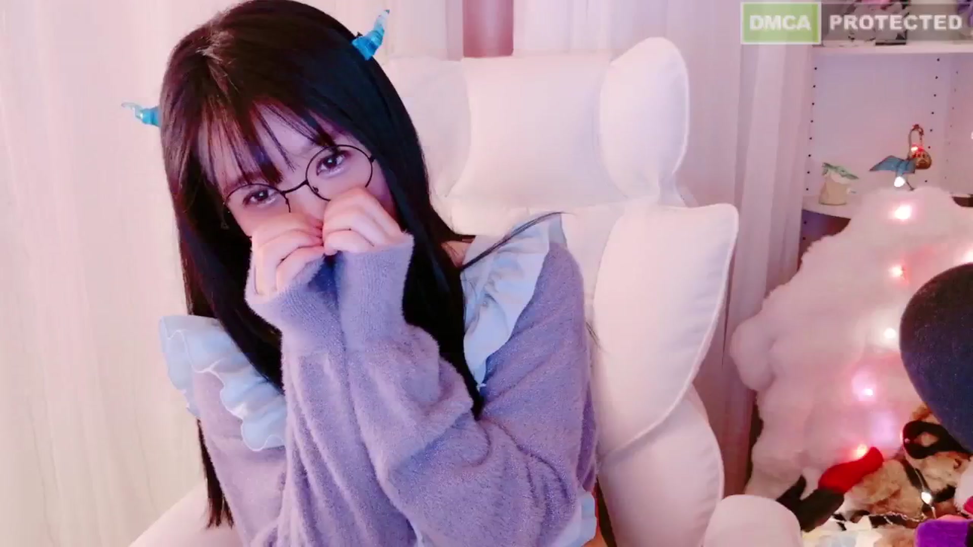 Gallery image thumbnail from kitty_'s myfreecams stream on, 02/16/2025, 09:00 image 11 of 20