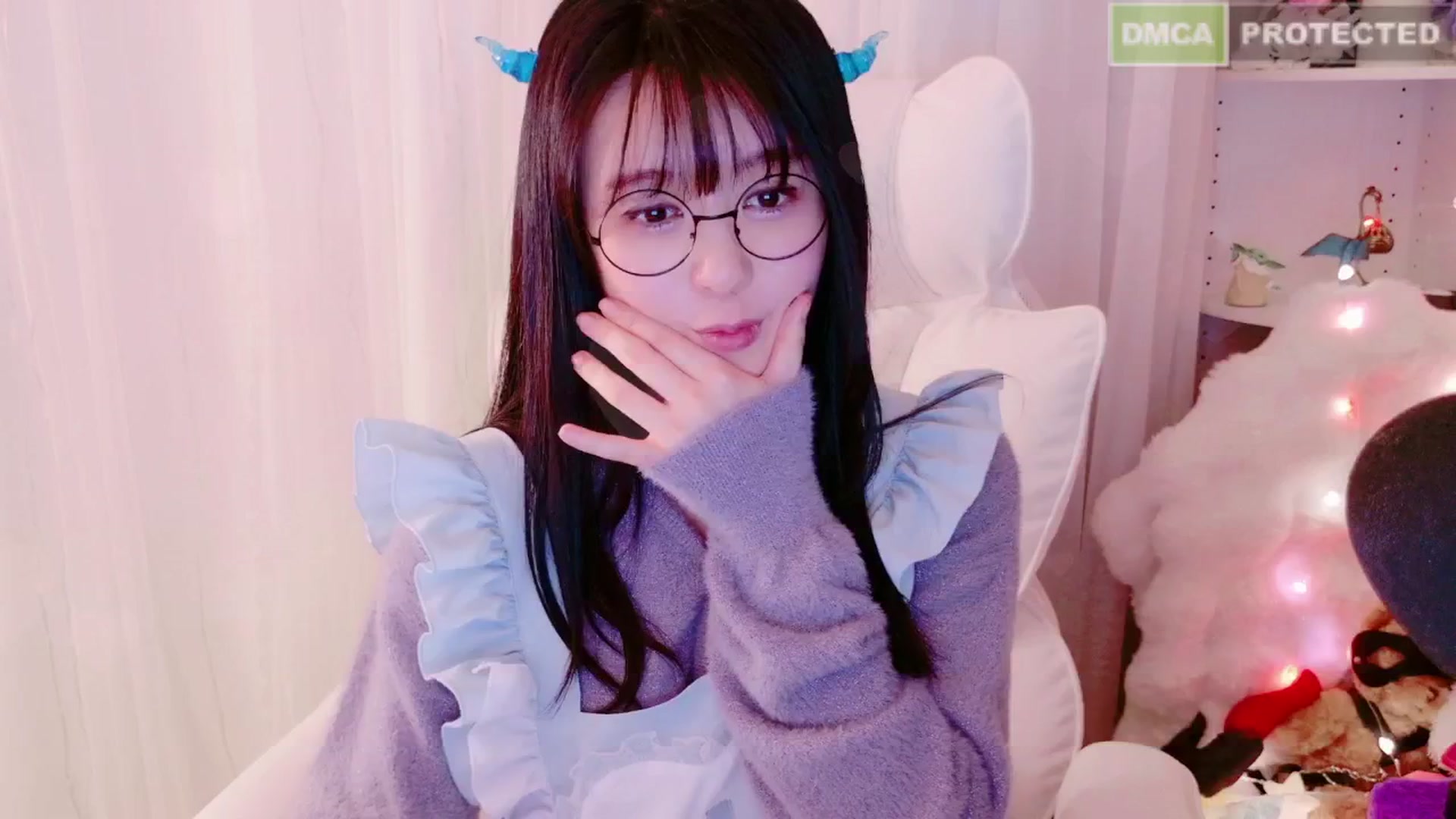 Gallery image thumbnail from kitty_'s myfreecams stream on, 02/16/2025, 09:00 image 12 of 20
