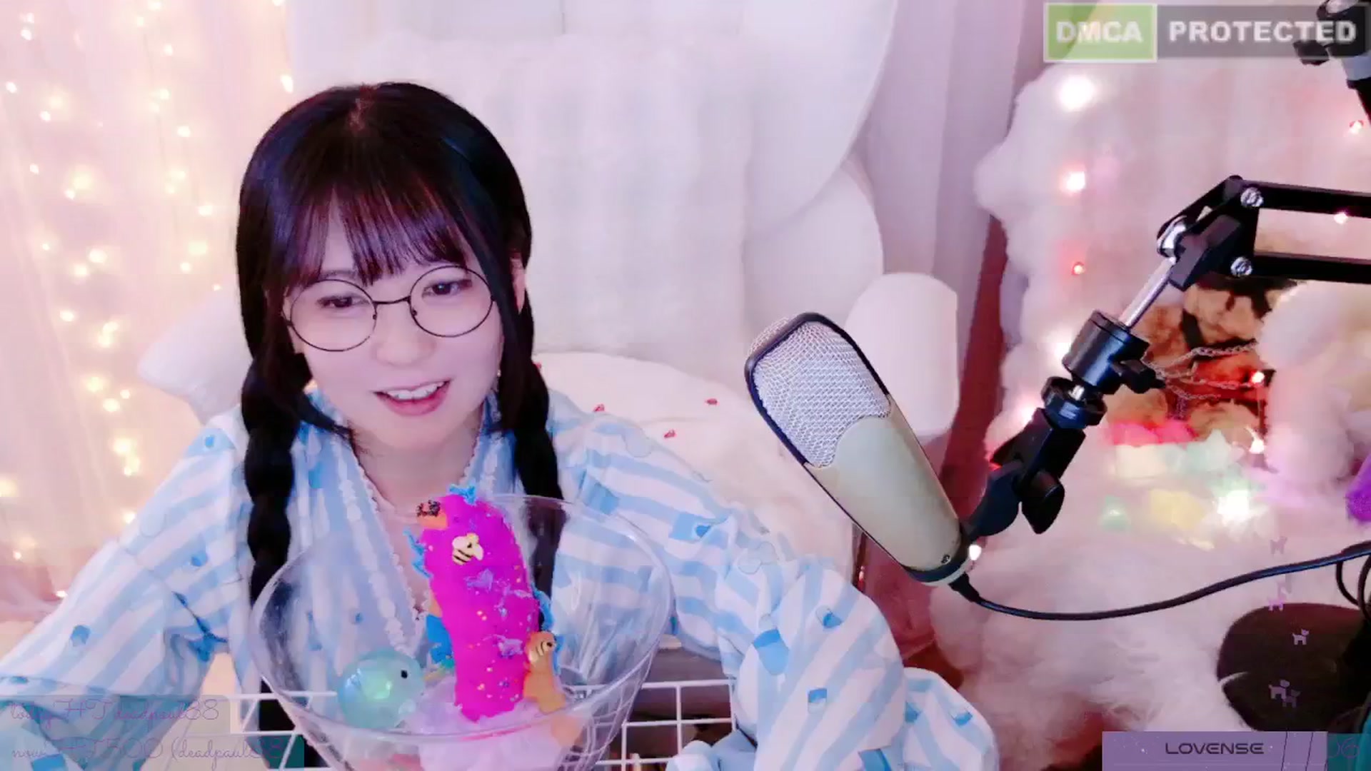 Gallery image thumbnail from kitty_'s myfreecams stream on, 02/23/2025, 06:40 image 12 of 20