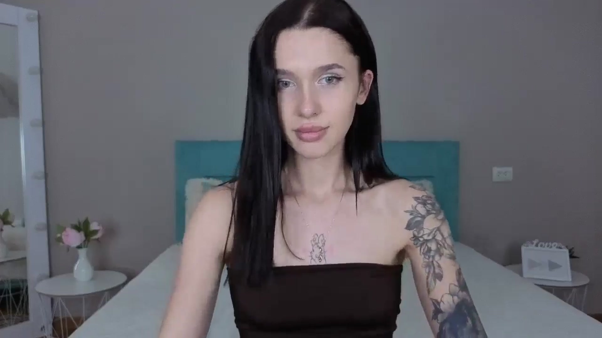 Gallery image thumbnail from kitty__kitty's myfreecams stream on, 06/11/2025, 11:20 image 2 of 20