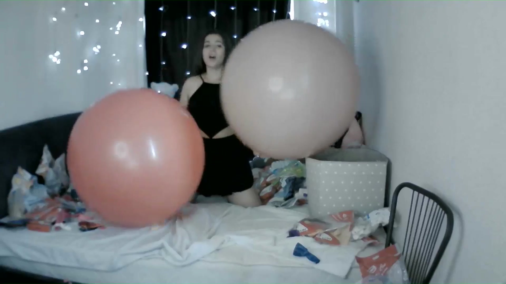 Gallery image thumbnail from kitty_devil's myfreecams stream on, 08/02/2024, 09:06 image 16 of 20