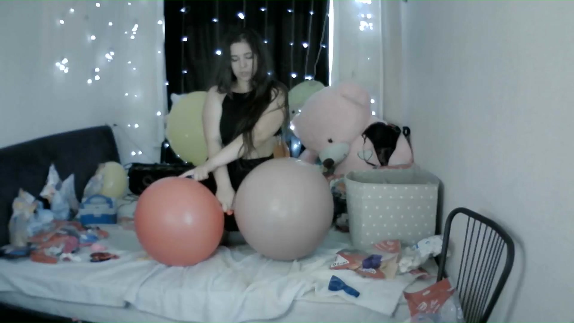 Gallery image thumbnail from kitty_devil's myfreecams stream on, 08/02/2024, 09:06 image 12 of 20