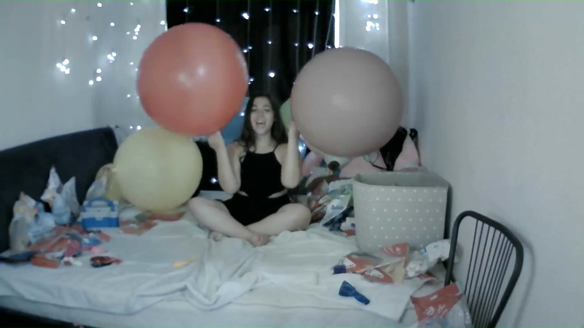 Gallery image thumbnail from kitty_devil's myfreecams stream on, 08/02/2024, 09:06 image 14 of 20