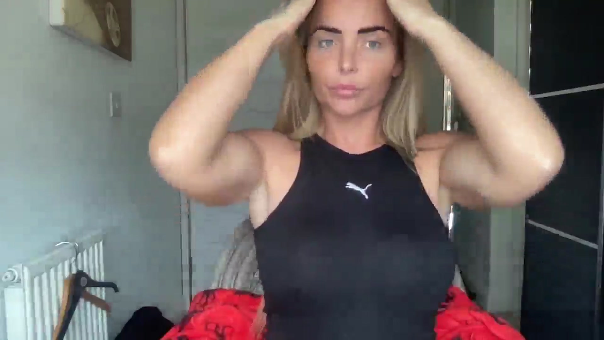 Gallery image thumbnail from kittycatxx's myfreecams stream on, 01/08/2025, 12:13 image 10 of 20