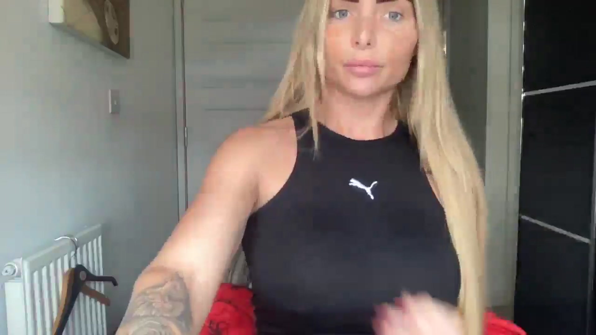 Gallery image thumbnail from kittycatxx's myfreecams stream on, 01/08/2025, 12:13 image 5 of 20