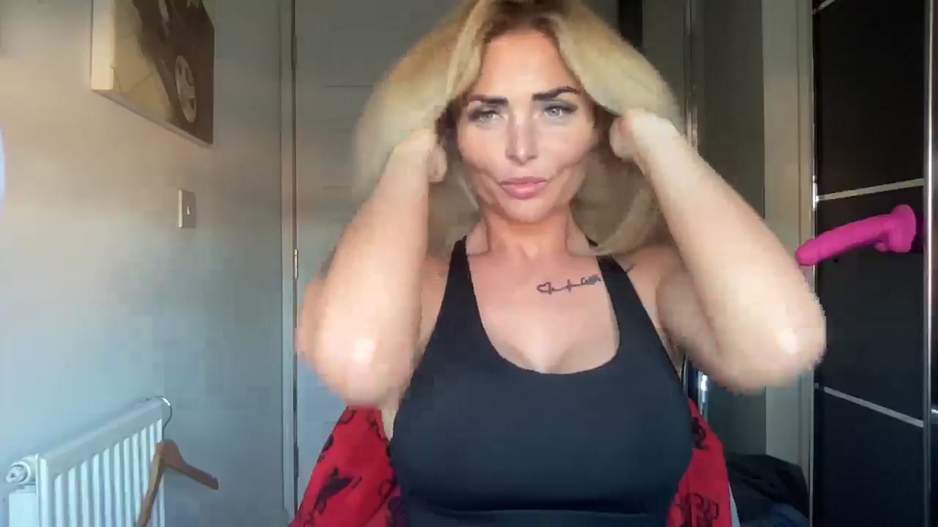 Gallery image thumbnail from kittycatxx's myfreecams stream on, 01/16/2025, 11:11 image 3 of 20