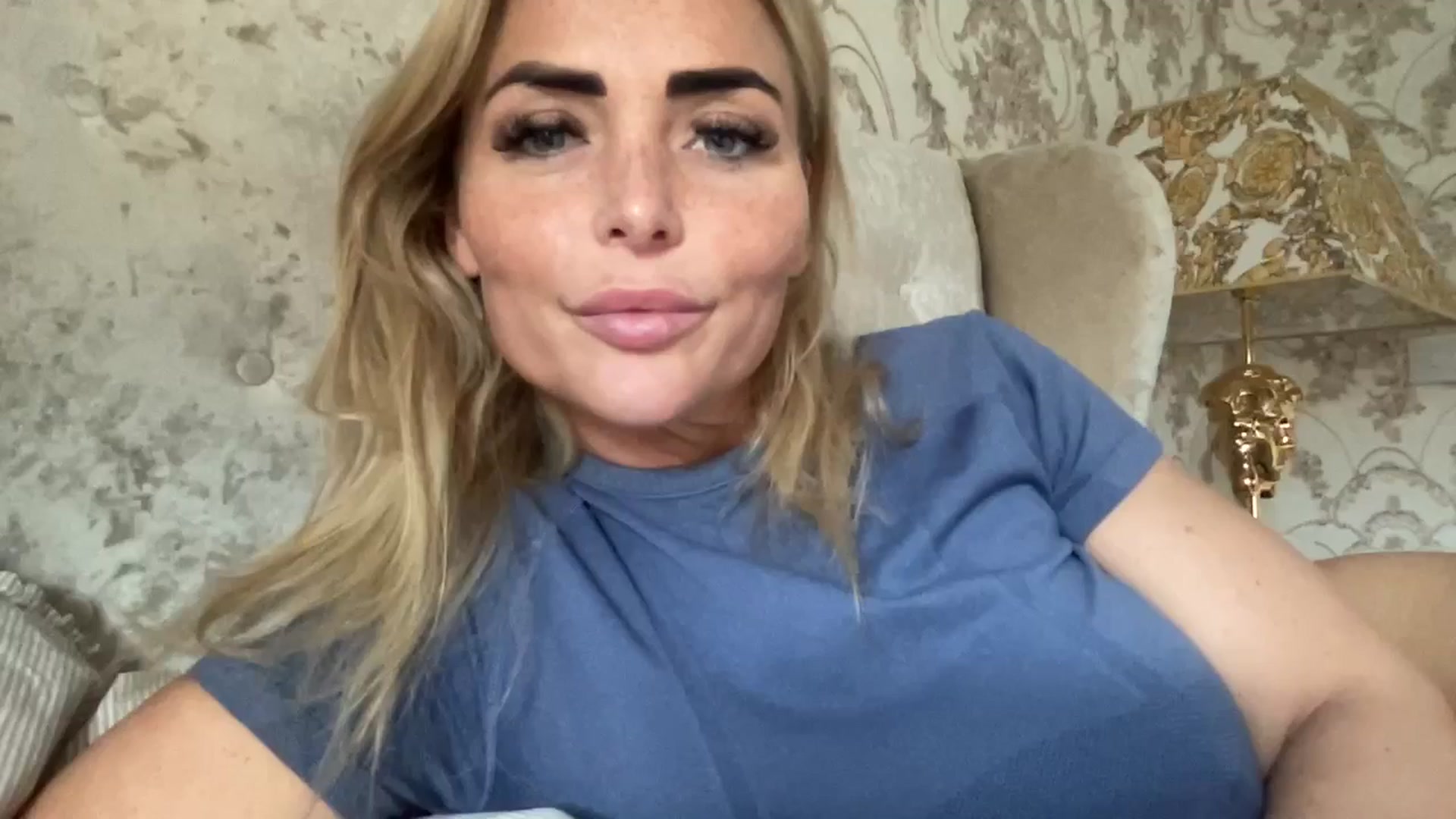 Gallery image thumbnail from kittycatxx's myfreecams stream on, 01/19/2025, 12:53 image 7 of 20