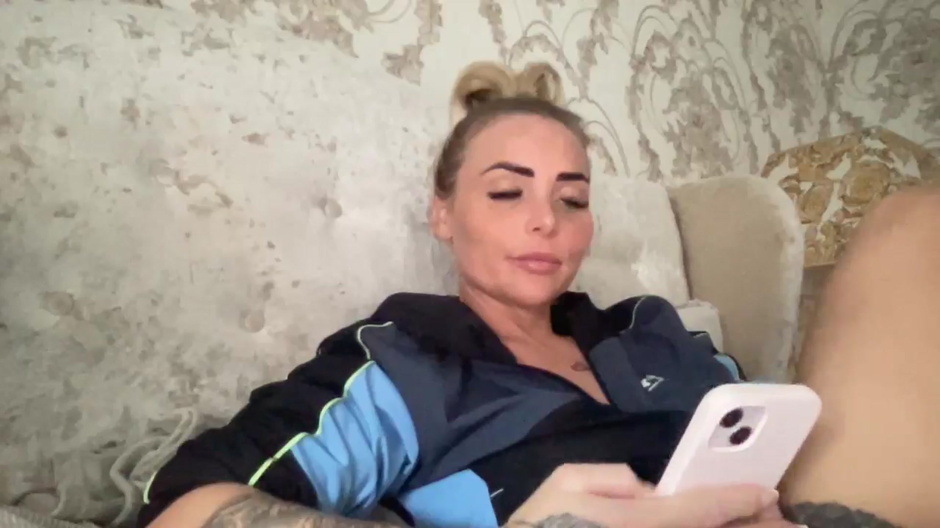 Gallery image thumbnail from kittycatxx's myfreecams stream on, 01/22/2025, 13:49 image 4 of 20