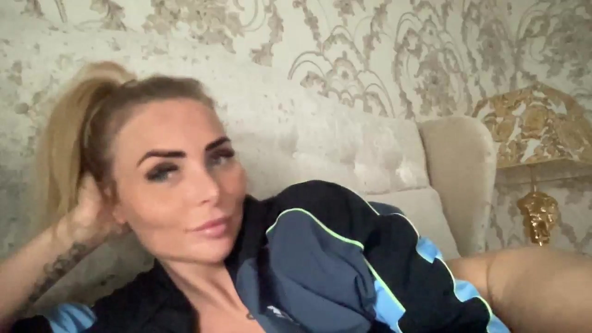 Gallery image thumbnail from kittycatxx's myfreecams stream on, 01/22/2025, 13:49 image 19 of 20