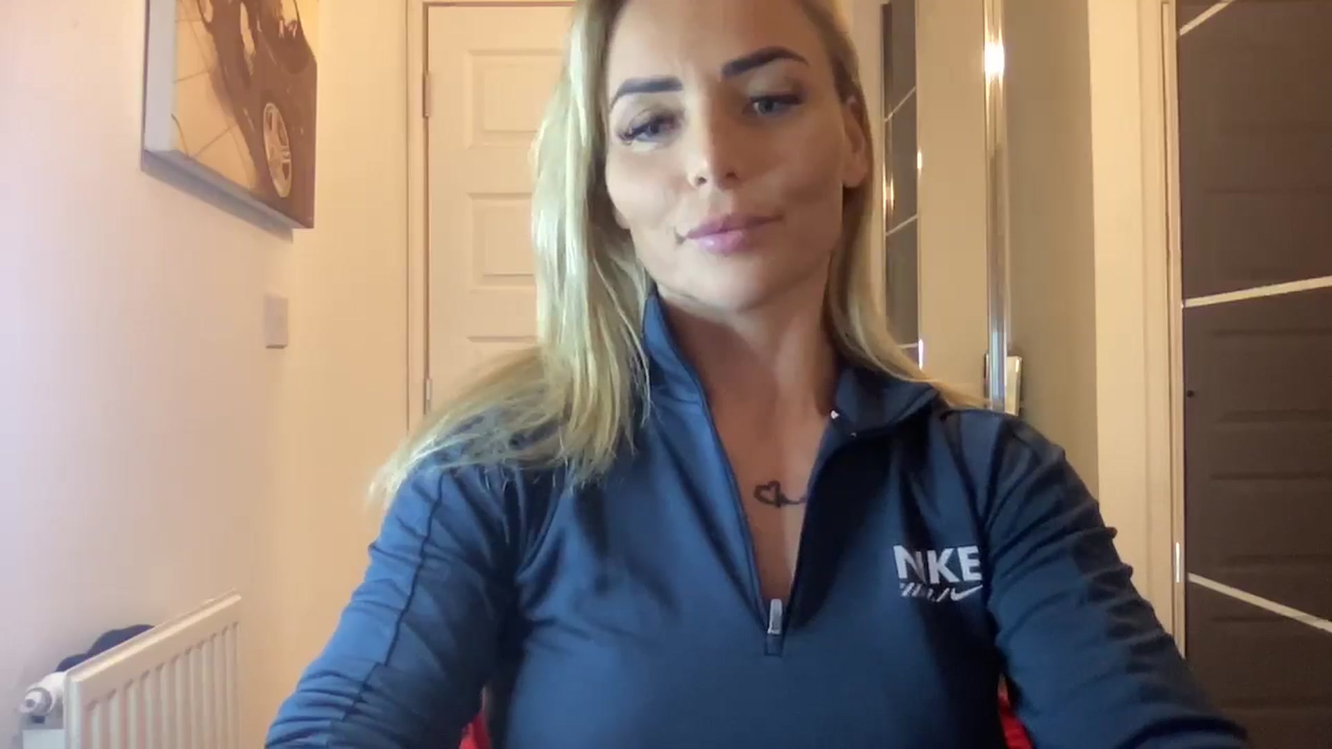 Gallery image thumbnail from kittycatxx's myfreecams stream on, 01/25/2025, 20:39 image 16 of 20