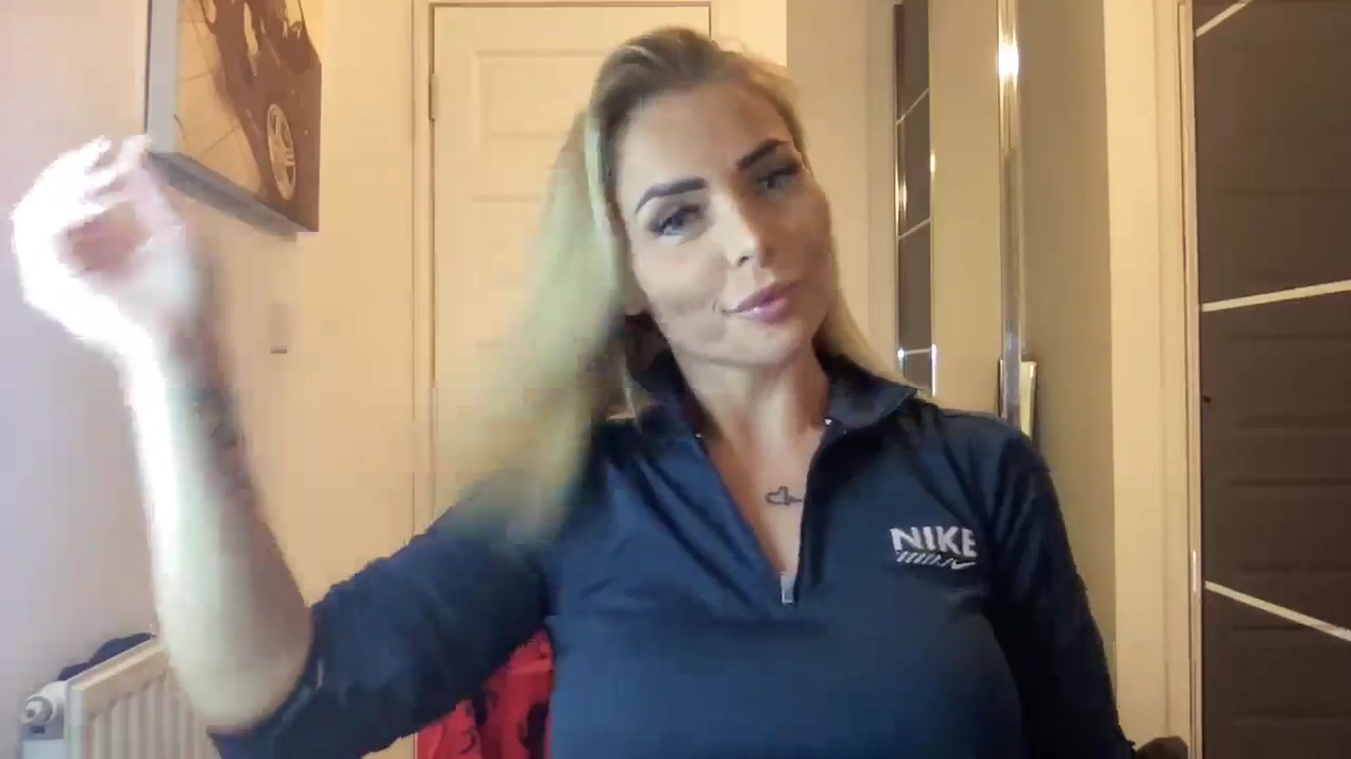 Gallery image thumbnail from kittycatxx's myfreecams stream on, 01/25/2025, 20:39 image 11 of 20