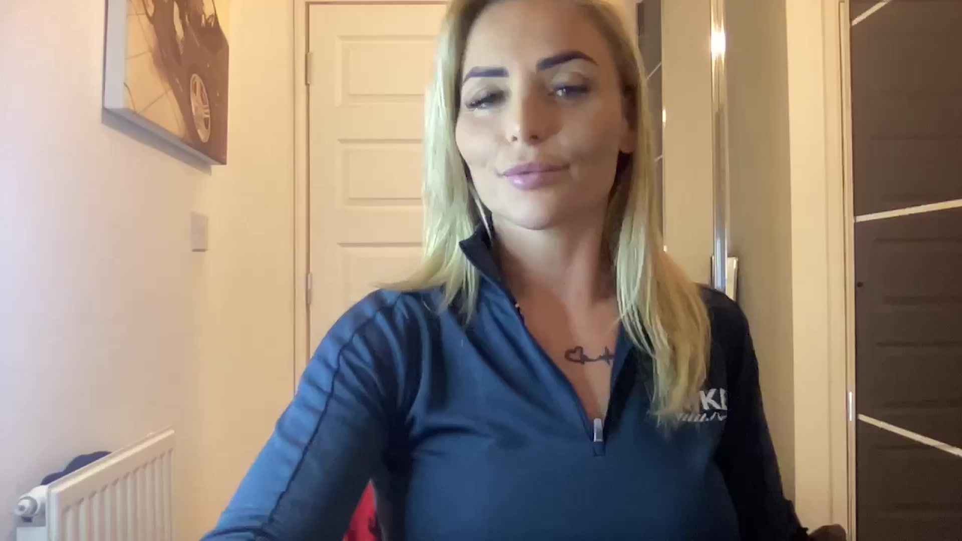Gallery image thumbnail from kittycatxx's myfreecams stream on, 01/25/2025, 21:08 image 6 of 20