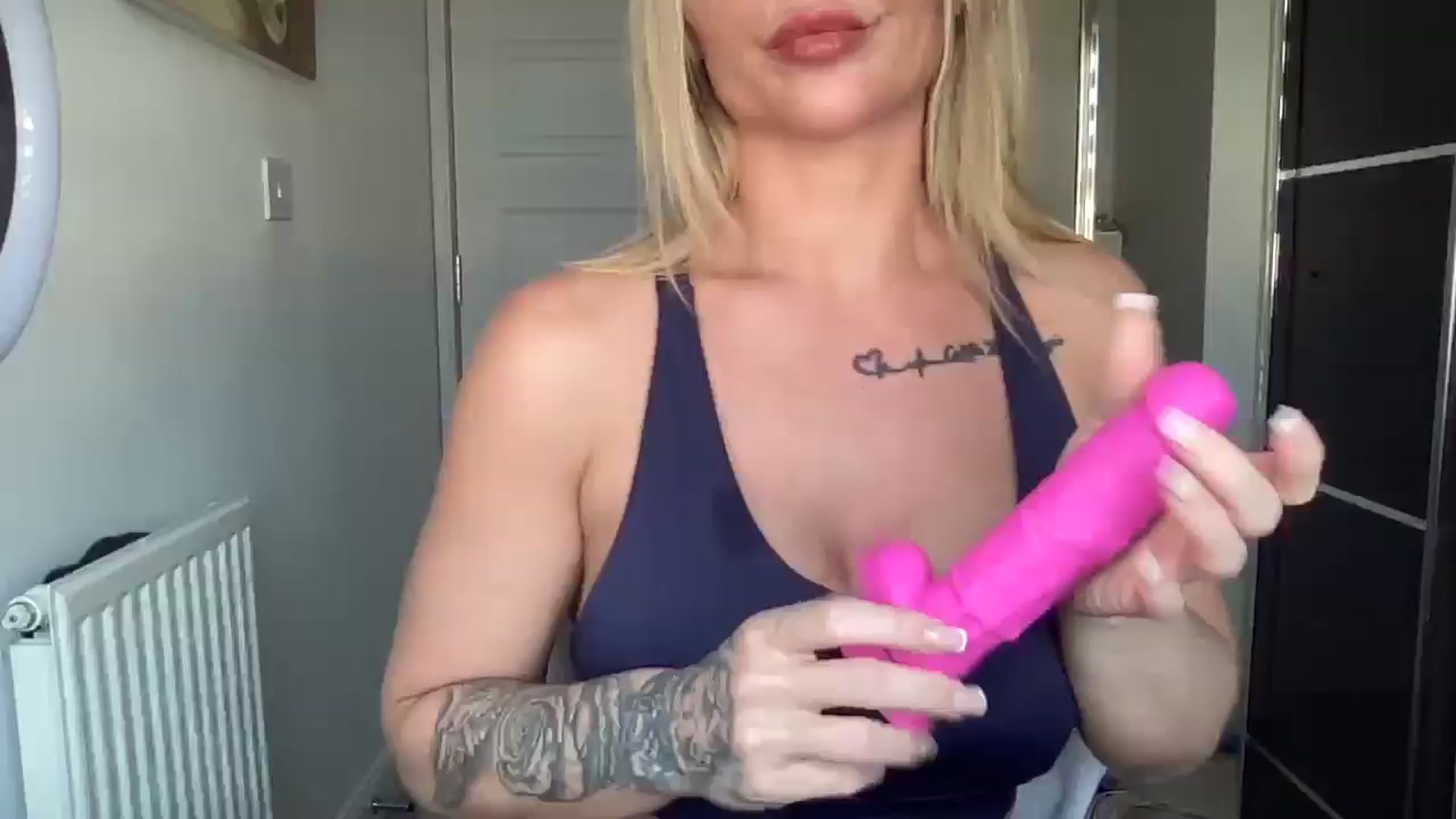 Gallery image thumbnail from kittycatxx's myfreecams stream on, 01/31/2025, 11:07 image 19 of 20