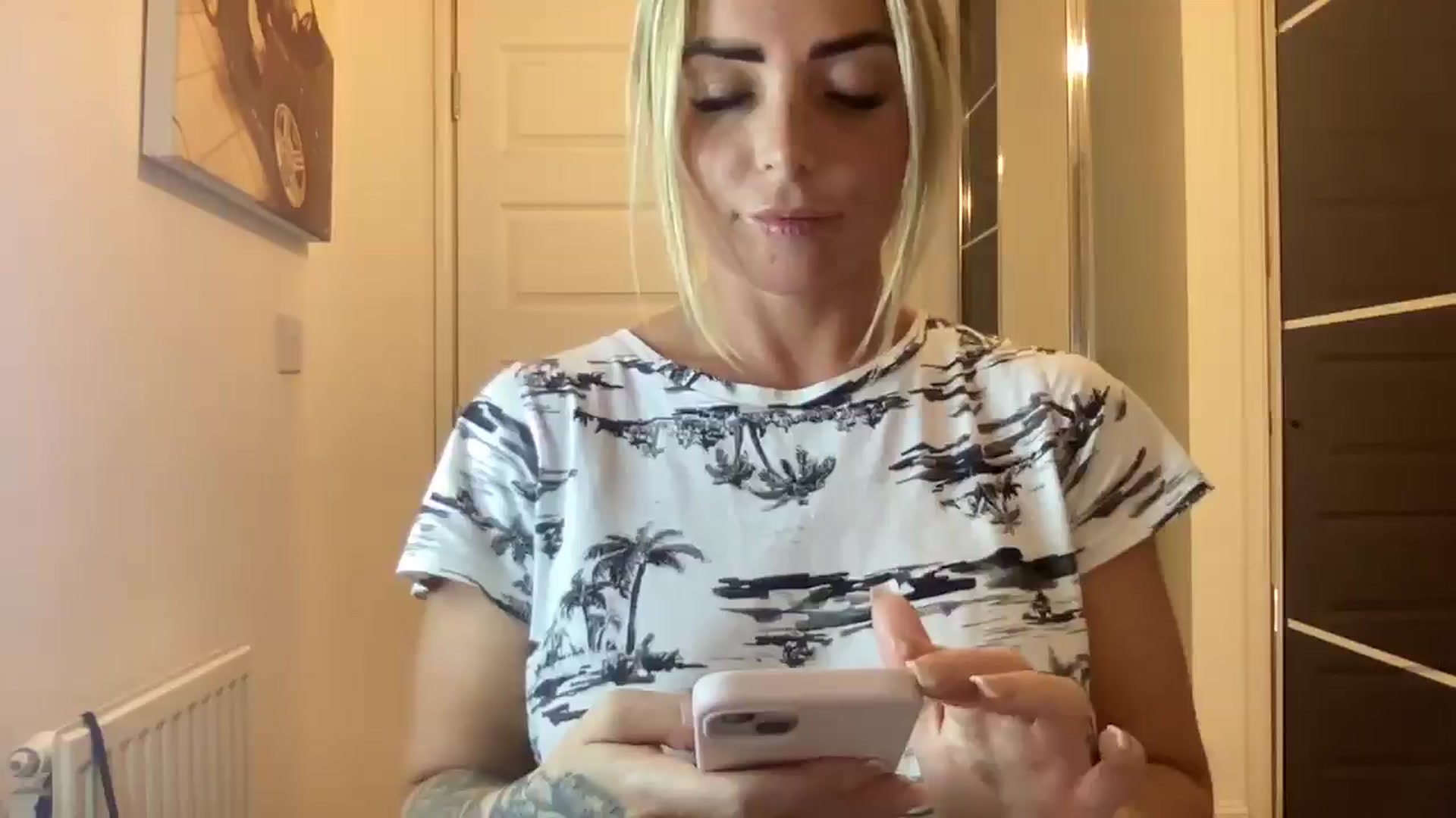 Gallery image thumbnail from kittycatxx's myfreecams stream on, 02/04/2025, 20:54 image 1 of 20