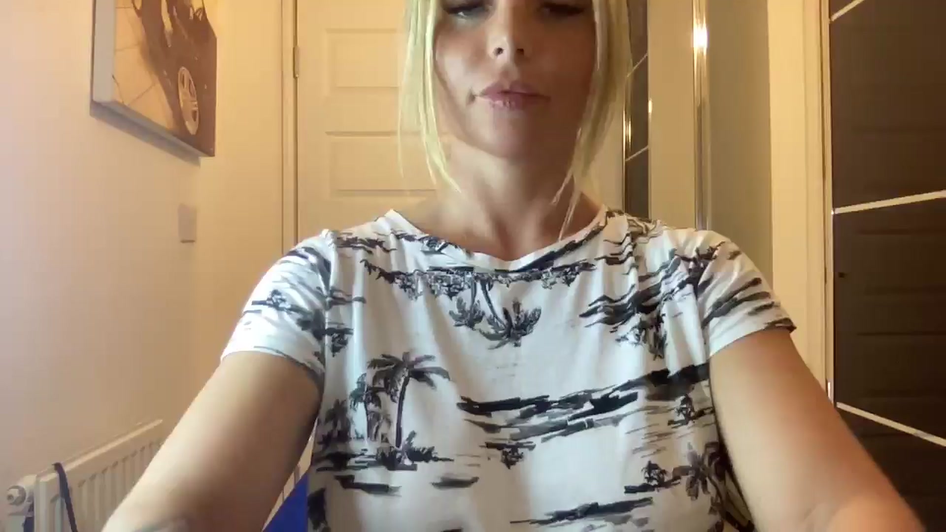 Gallery image thumbnail from kittycatxx's myfreecams stream on, 02/04/2025, 20:54 image 2 of 20