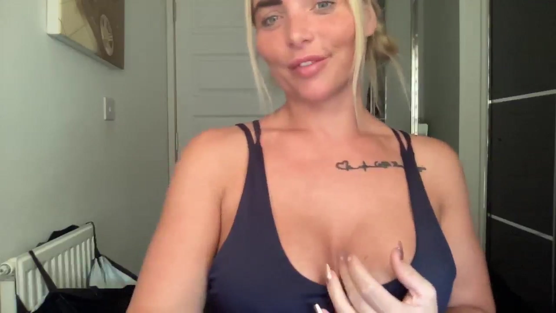 Gallery image thumbnail from kittycatxx's myfreecams stream on, 03/11/2025, 12:18 image 16 of 20