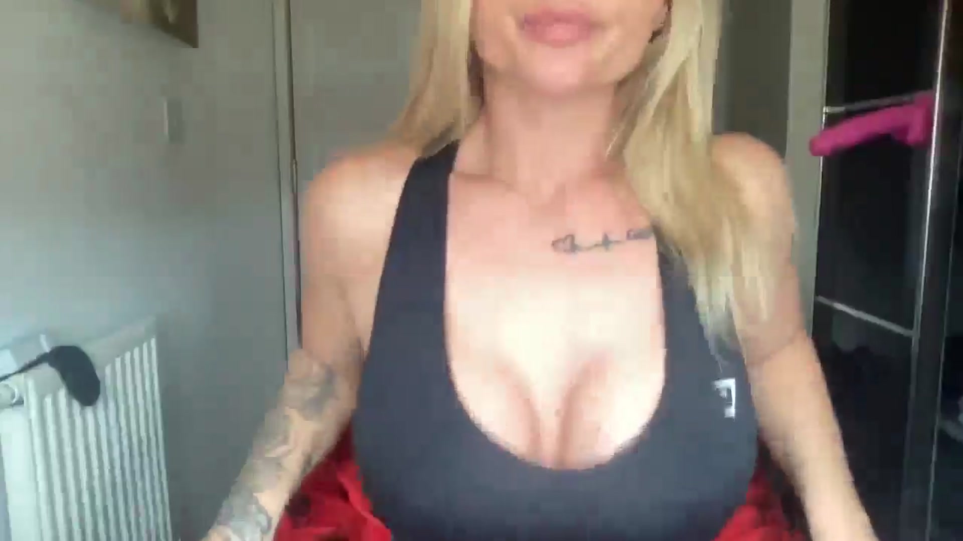 Gallery image thumbnail from kittycatxx's myfreecams stream on, 03/23/2025, 13:17 image 20 of 20