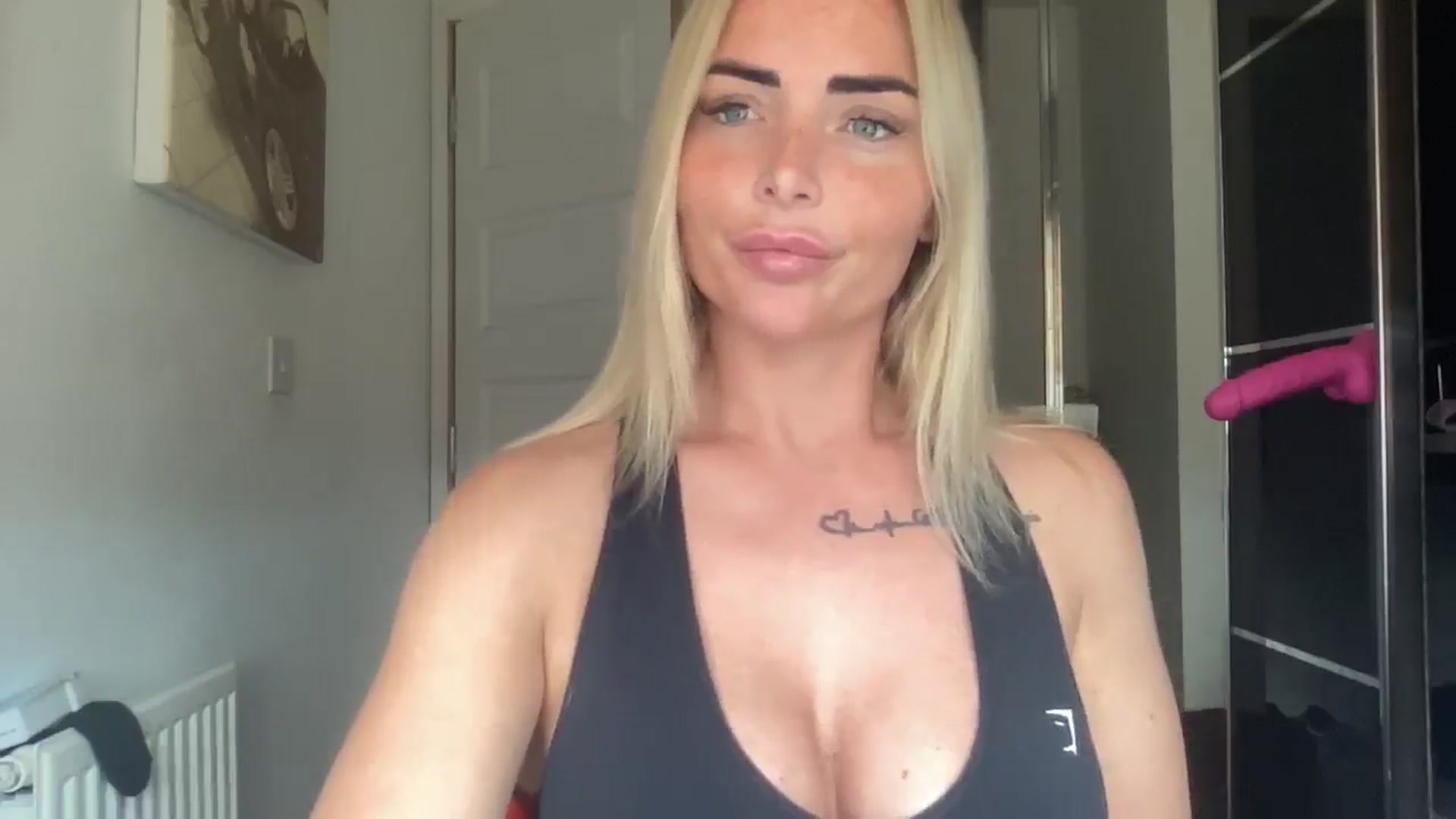 Gallery image thumbnail from kittycatxx's myfreecams stream on, 03/23/2025, 13:41 image 2 of 20