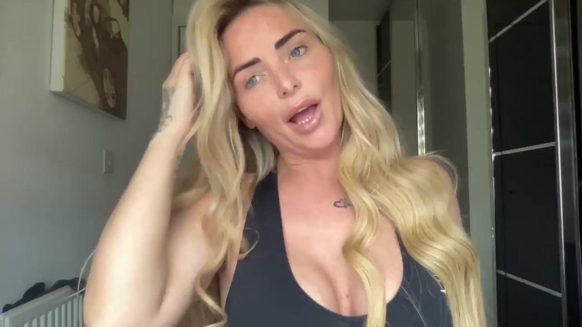 Gallery image thumbnail from kittycatxx's myfreecams stream on, 04/16/2025, 13:42 image 18 of 20