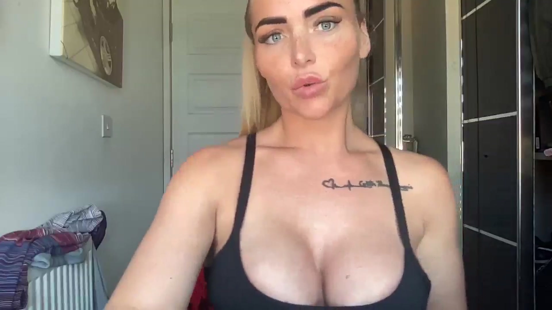 Gallery image thumbnail from kittycatxx's myfreecams stream on, 05/09/2025, 14:21 image 10 of 20