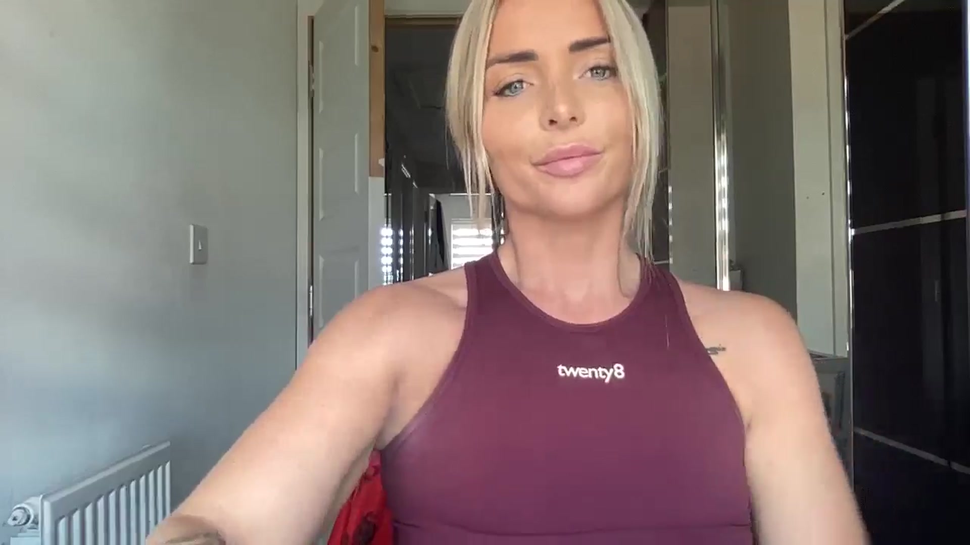 Gallery image thumbnail from kittycatxx's myfreecams stream on, 06/02/2025, 10:55 image 11 of 20