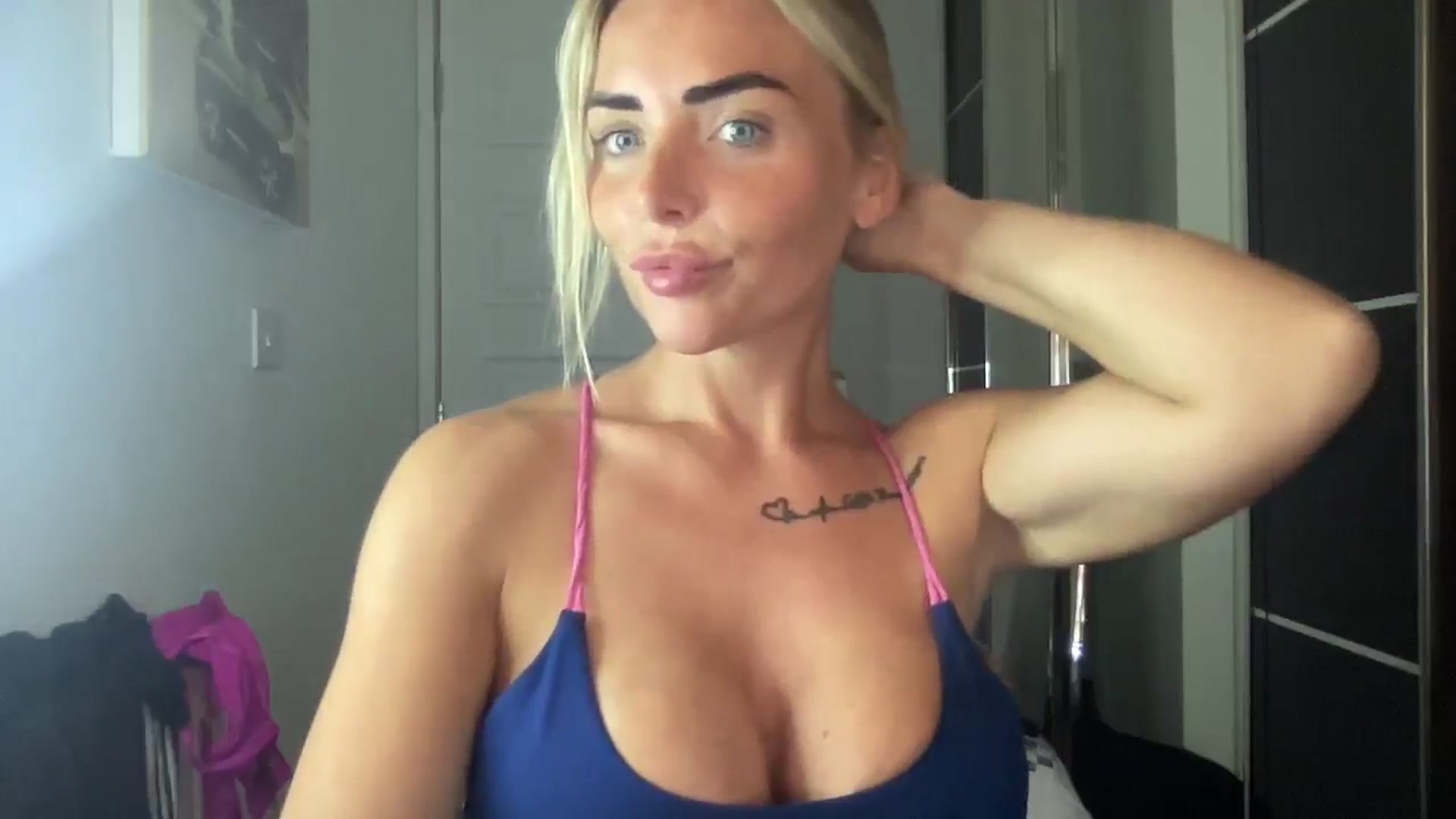 Gallery image thumbnail from kittycatxx's myfreecams stream on, 06/30/2025, 19:42 image 18 of 20