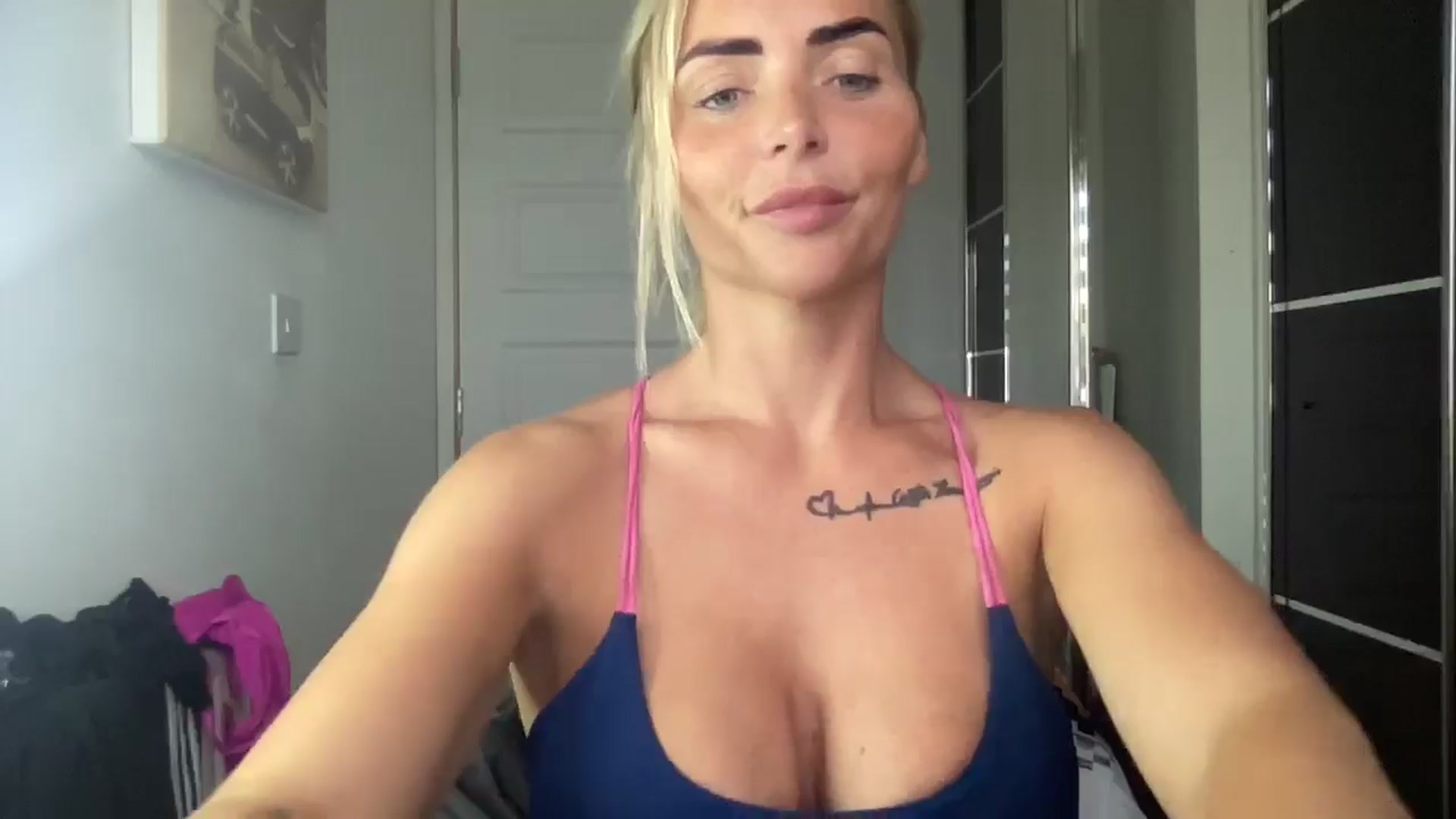 Gallery image thumbnail from kittycatxx's myfreecams stream on, 06/30/2025, 19:42 image 4 of 20