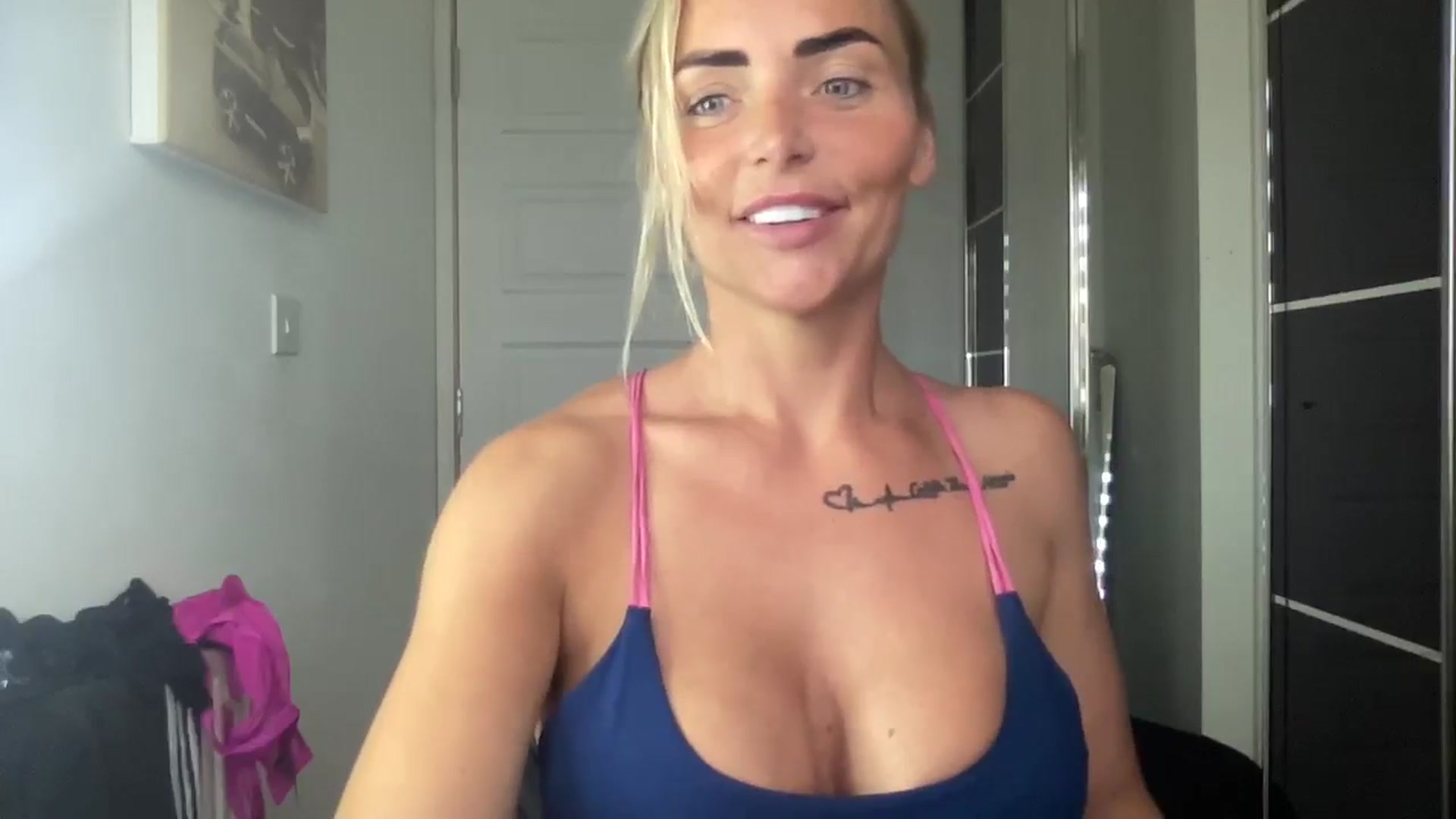 Gallery image thumbnail from kittycatxx's myfreecams stream on, 06/30/2025, 19:42 image 6 of 20