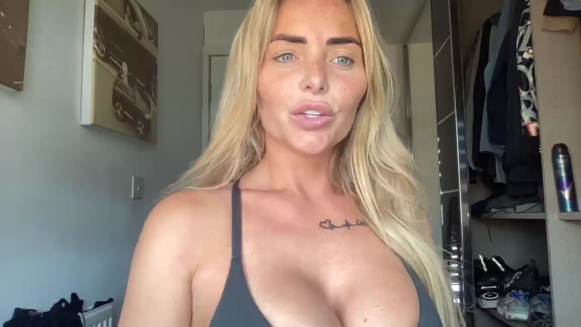 Gallery image thumbnail from kittycatxx's myfreecams stream on, 07/08/2025, 15:48 image 10 of 20