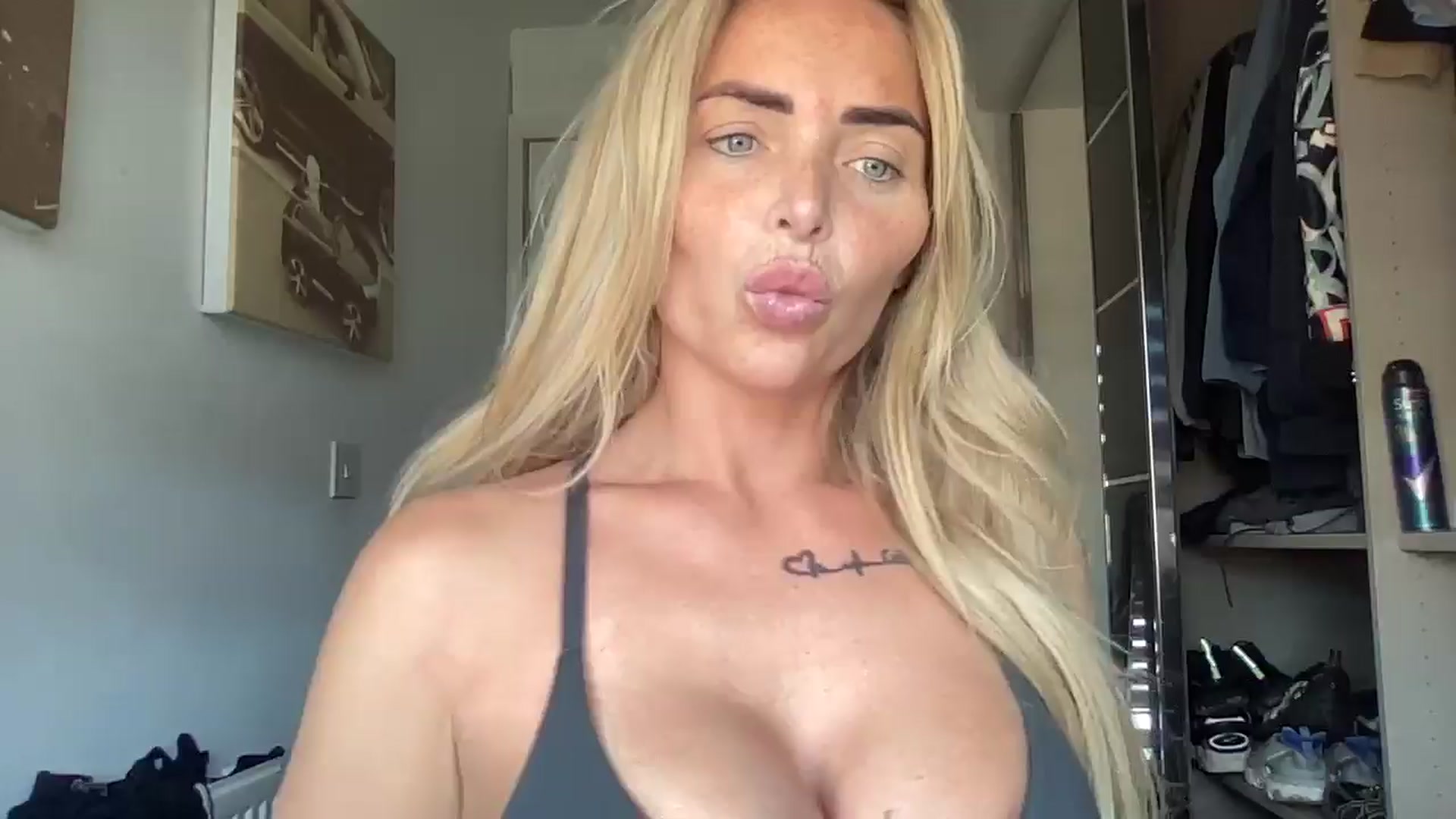 Gallery image thumbnail from kittycatxx's myfreecams stream on, 07/08/2025, 15:48 image 12 of 20