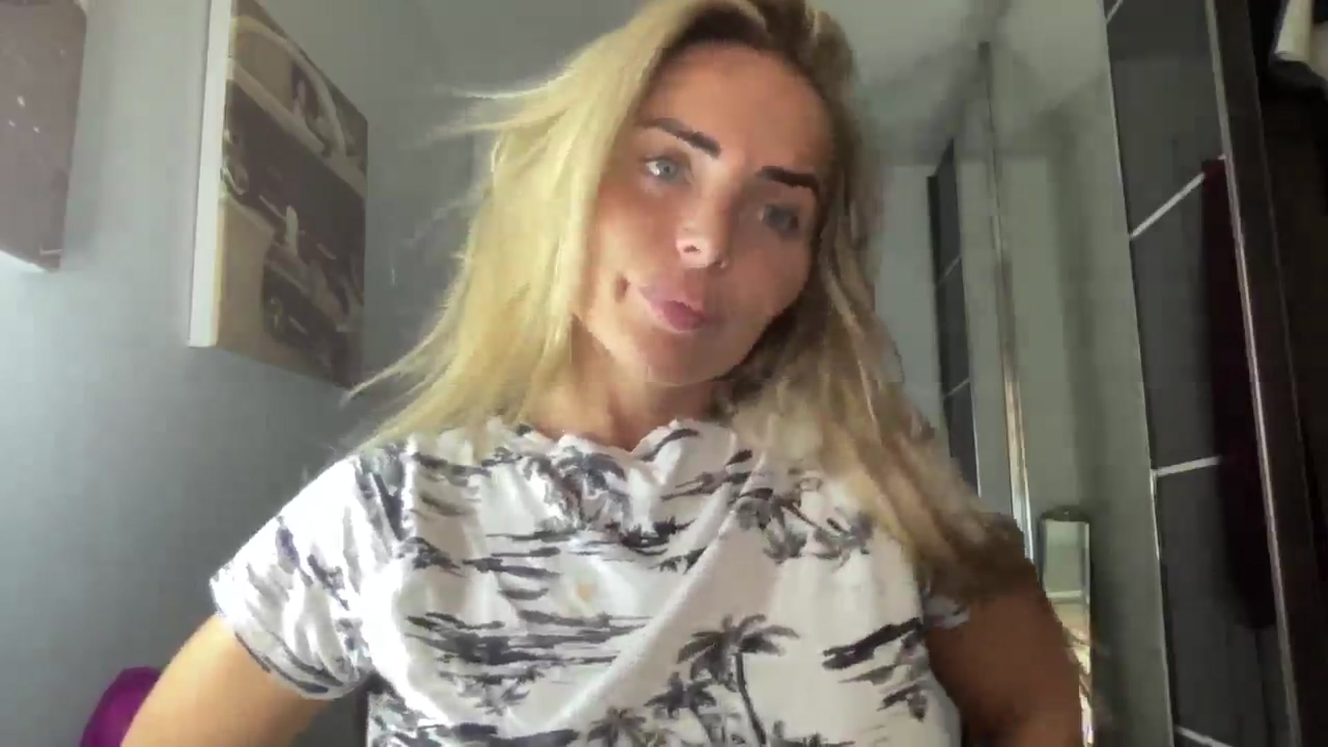 Gallery image thumbnail from kittycatxx's myfreecams stream on, 07/08/2025, 19:58 image 14 of 20