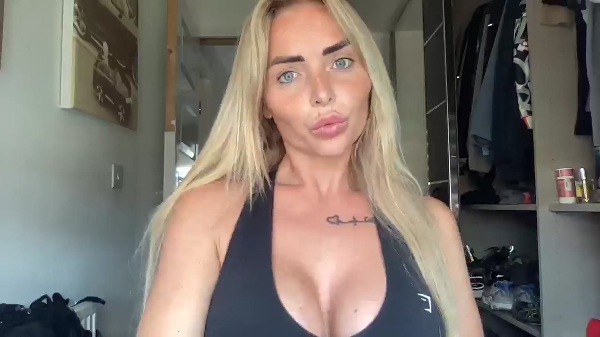 Gallery image thumbnail from kittycatxx's myfreecams stream on, 07/16/2025, 12:45 image 17 of 20