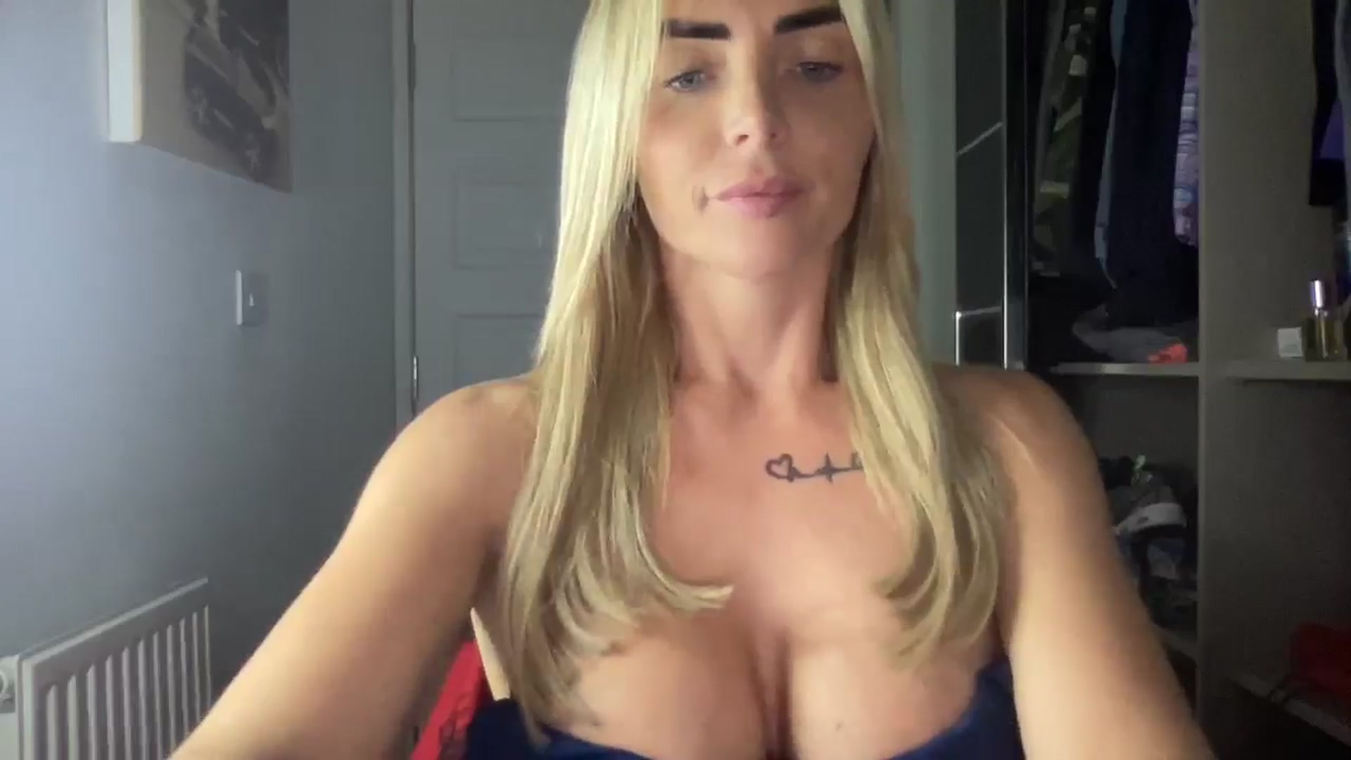 Gallery image thumbnail from kittycatxx's myfreecams stream on, 07/21/2025, 21:01 image 9 of 20