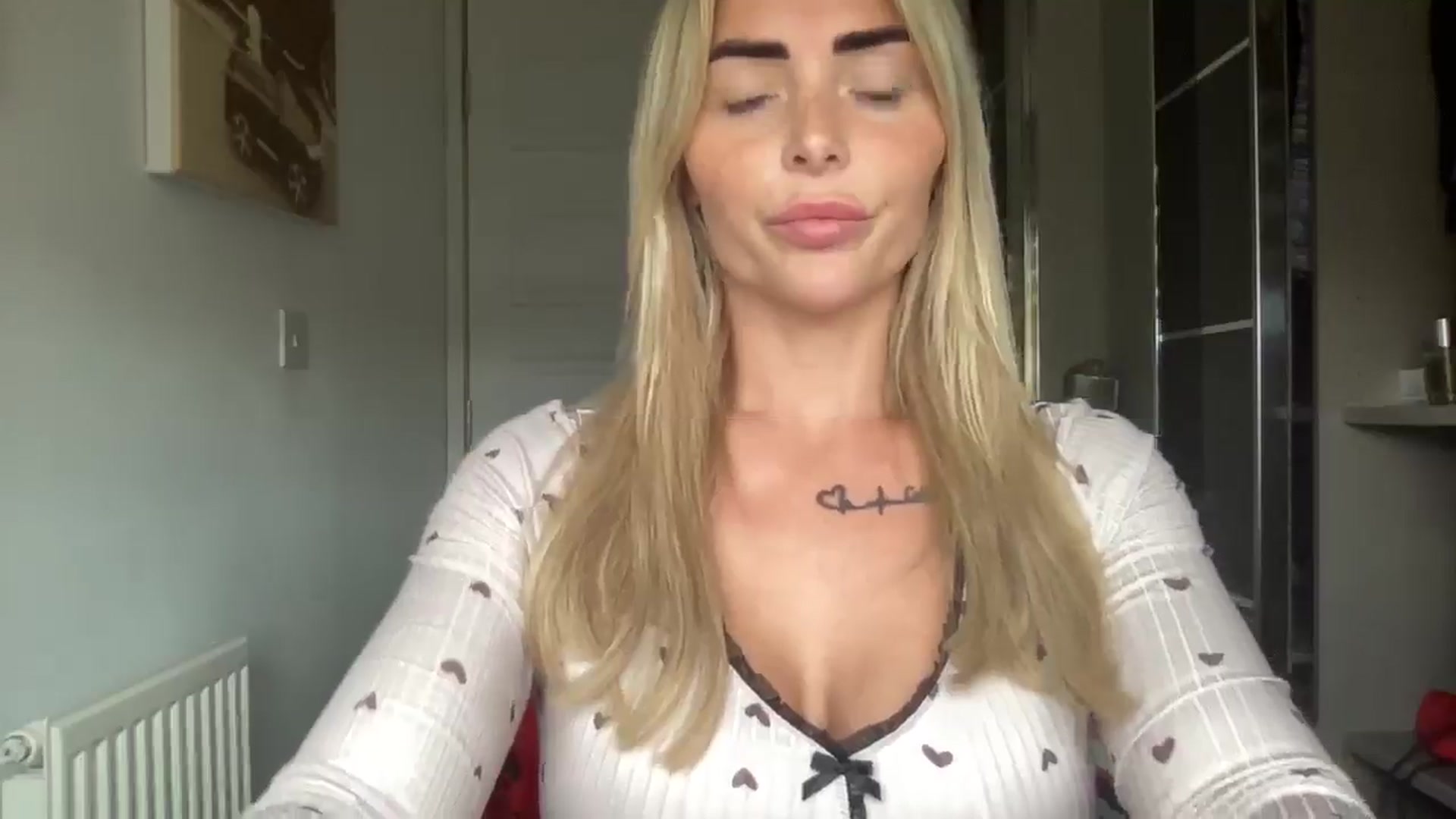 Gallery image thumbnail from kittycatxx's myfreecams stream on, 07/23/2025, 09:10 image 6 of 20
