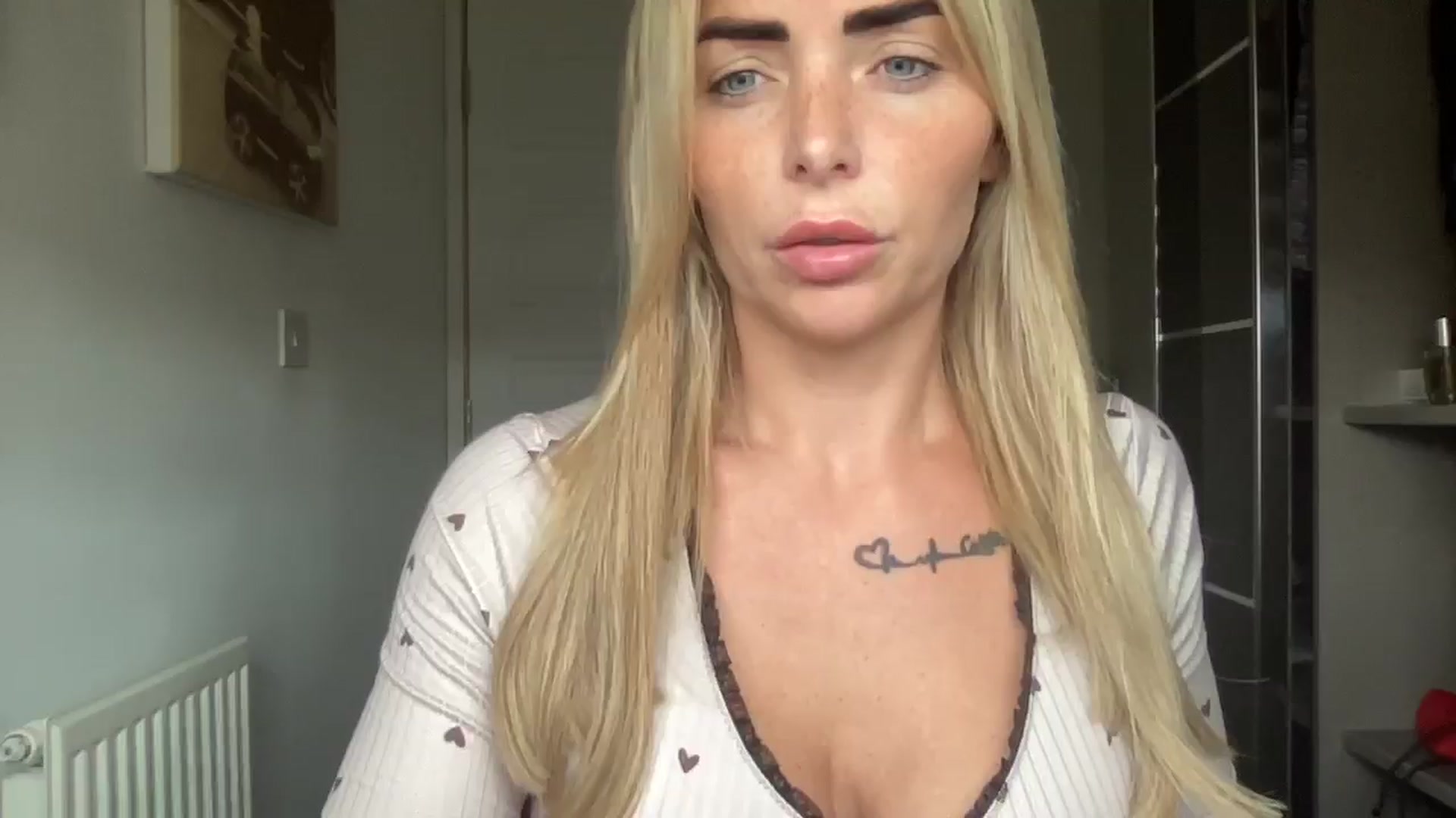 Gallery image thumbnail from kittycatxx's myfreecams stream on, 07/23/2025, 09:10 image 1 of 20