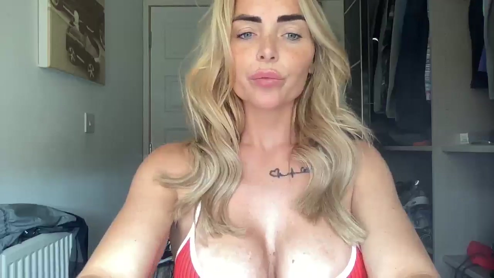 Gallery image thumbnail from kittycatxx's myfreecams stream on, 07/28/2025, 12:15 image 4 of 20