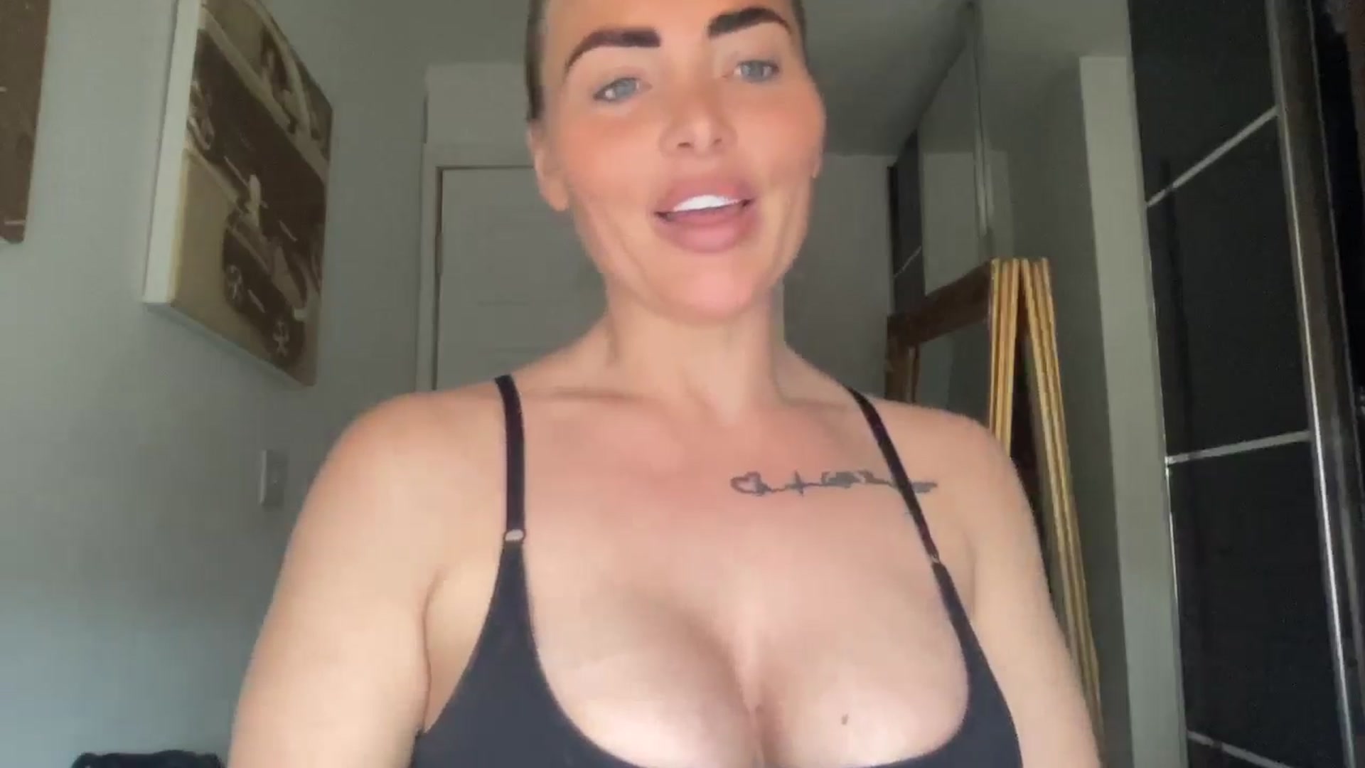 Gallery image thumbnail from kittycatxx's myfreecams stream on, 01/26/2026, 11:33 image 14 of 20