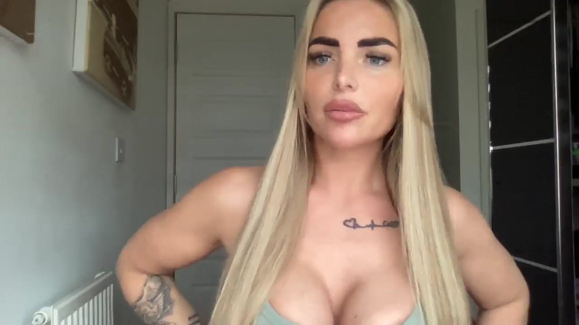 Gallery image thumbnail from kittycatxx's myfreecams stream on, 02/13/2026, 12:31 image 16 of 20
