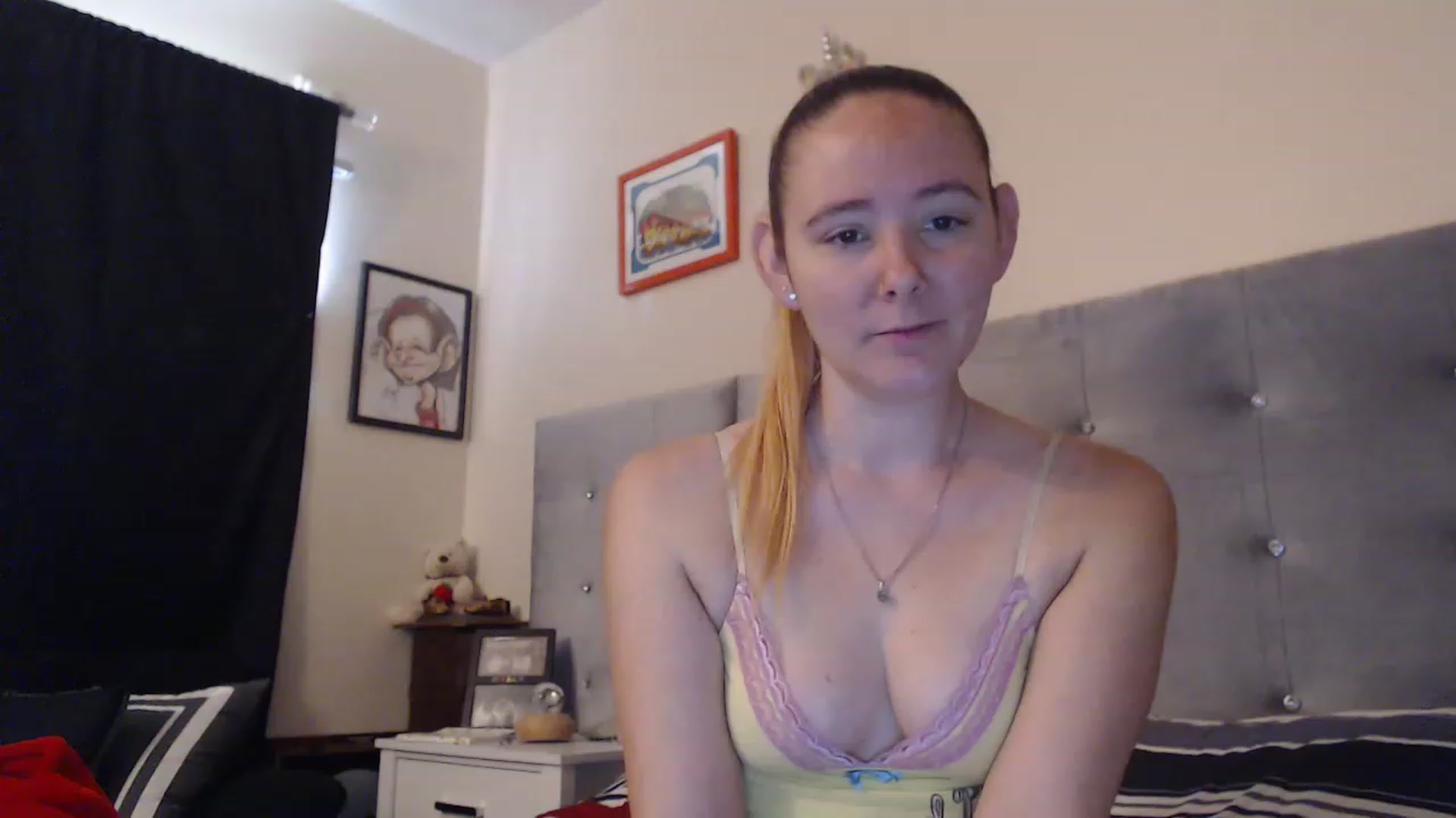 Gallery image thumbnail from kittykimba's myfreecams stream on, 01/16/2023, 17:01 image 7 of 20